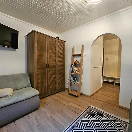 Pri Lese - Par Krokov Od Hrebienka