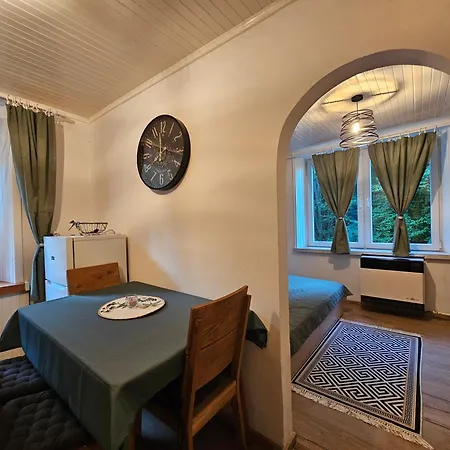 Pri Lese - Par Krokov Od Hrebienka Апартаменты *