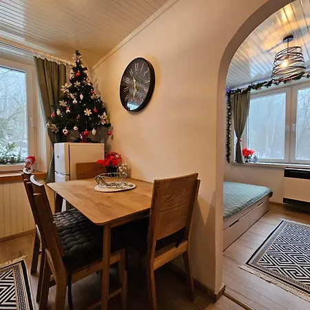 Pri Lese - Par Krokov Od Hrebienka